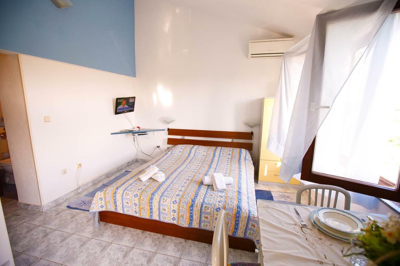 Villa Marija Nin Luaran gambar