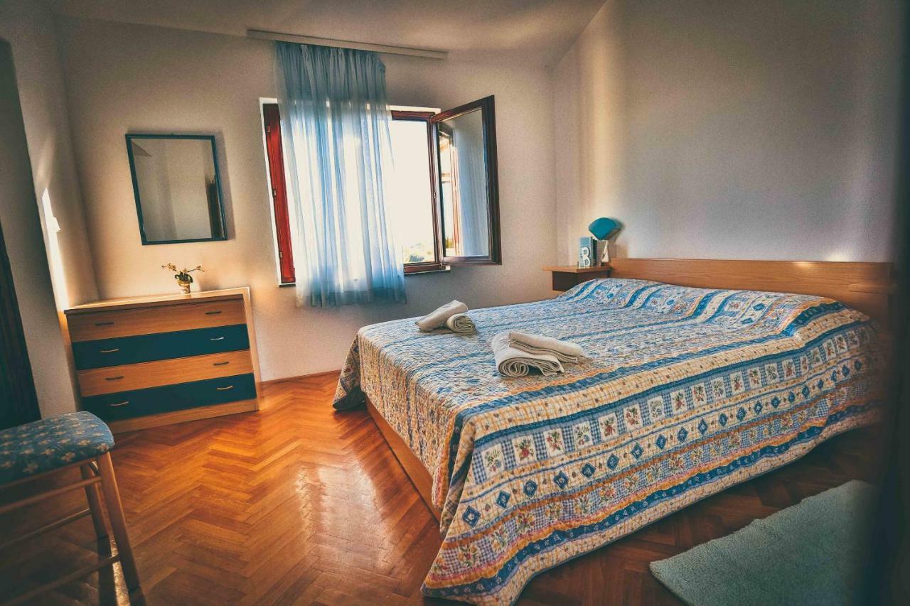 Villa Marija Nin Luaran gambar